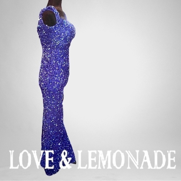 Stunning LOVE & LEMONADE Cobalt Blue Sequin Gown XS NWT - Picture 2 of 7